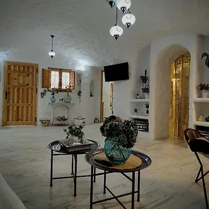 Cueva Otto Privada Villa