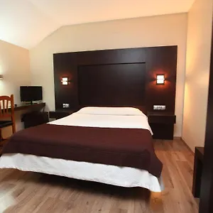 Hotel Anabel, Baza